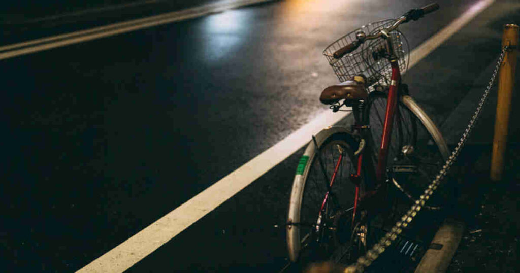 雨の中の自転車